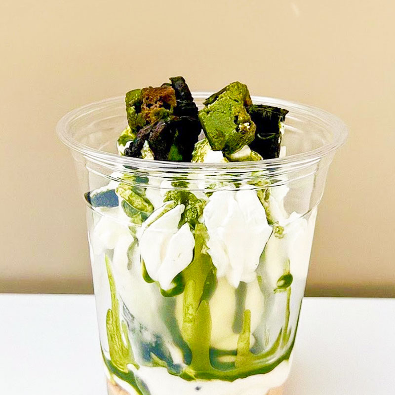 W抹茶オレオパフェ